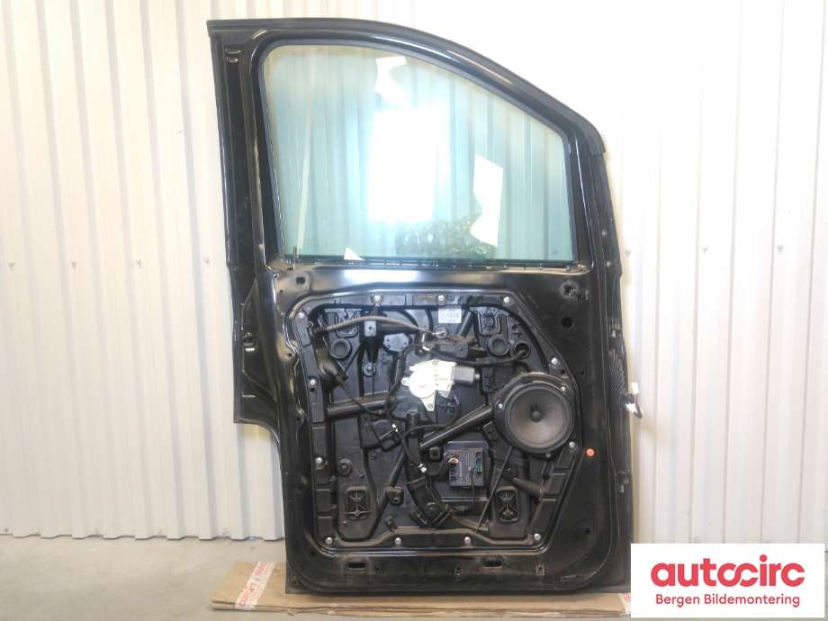 Dør venstre foran til Mercedes Vito 2014-->> (W447) (W447) (MERCEDES|A 447 720 00 05|A 447 720 66 00|)