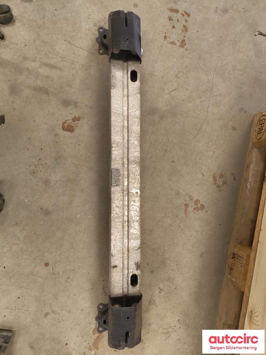 Støtfangerforsterkning foran til Subaru Legacy 2003-2007 (Type IV, Fase 1)  (SUBARU|57712AG000|)
