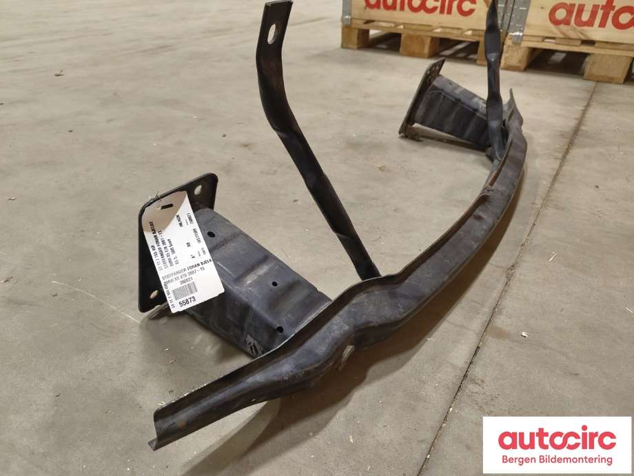 Støtfangerforsterkning foran til BMW X5 2007-2013 (E70) (E70) (BMW|51 11 7 165 458|)