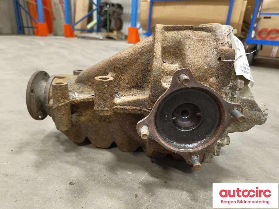 Kardang klokke bak til Toyota Hiace 2007-2012 (Fase 3) (TOYOTA|4111026590|)