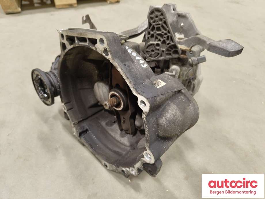 Girkasse manuell 6-trinn til VW Touran 2010-2015 (Type I, Fase 3) (VOLKSWAGEN|02S 300 047 A|)