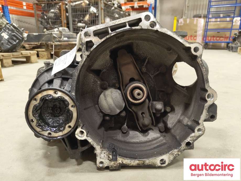 Girkasse manuell 6-trinn til VW Touran 2010-2015 (Type I, Fase 3) (VOLKSWAGEN|02S 300 047 A|)