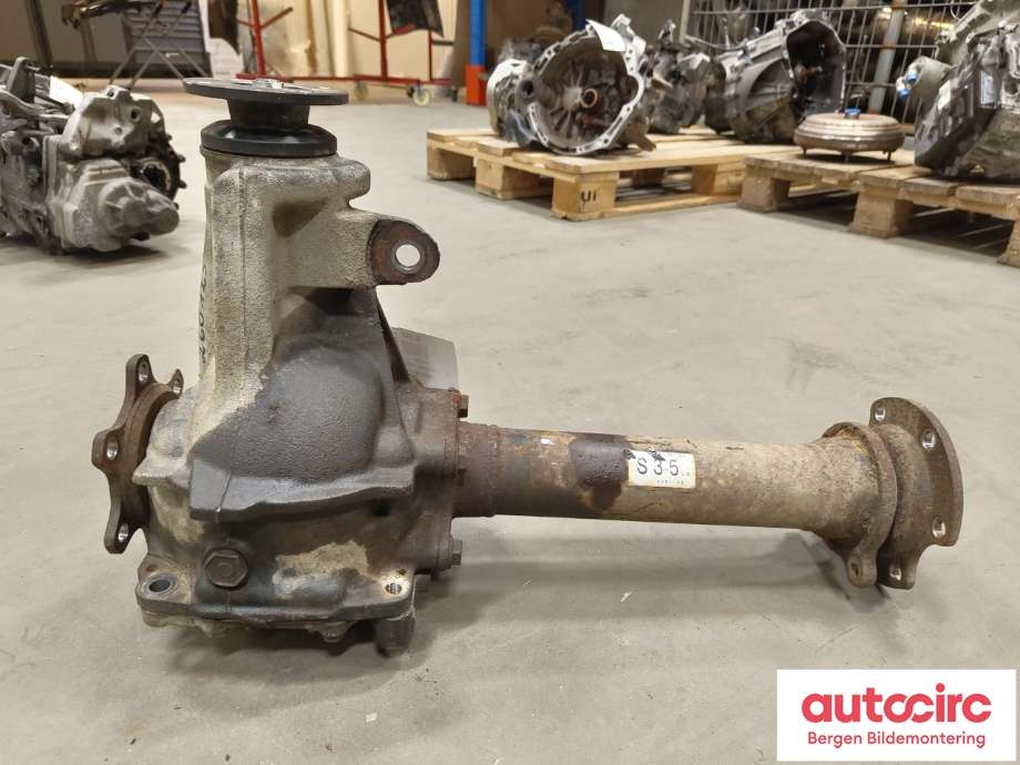 Kardang til Toyota Hiace 2007-2012 (Fase 3) (TOYOTA|4111026570|)