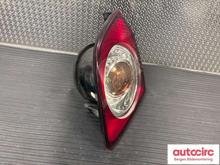 Baklykt høyre indre til VW Golf, Plus/Cross 2009-2013 (Fase 2) (VOLKSWAGEN|5M0 945 094 S|)