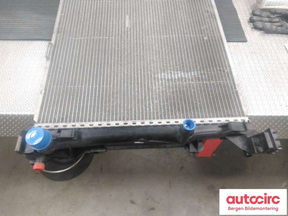 Radiator (automat gir) til Mercedes CLA 2013-2019 (C117) (C117) (MERCEDES|A 246 500 13 03|)