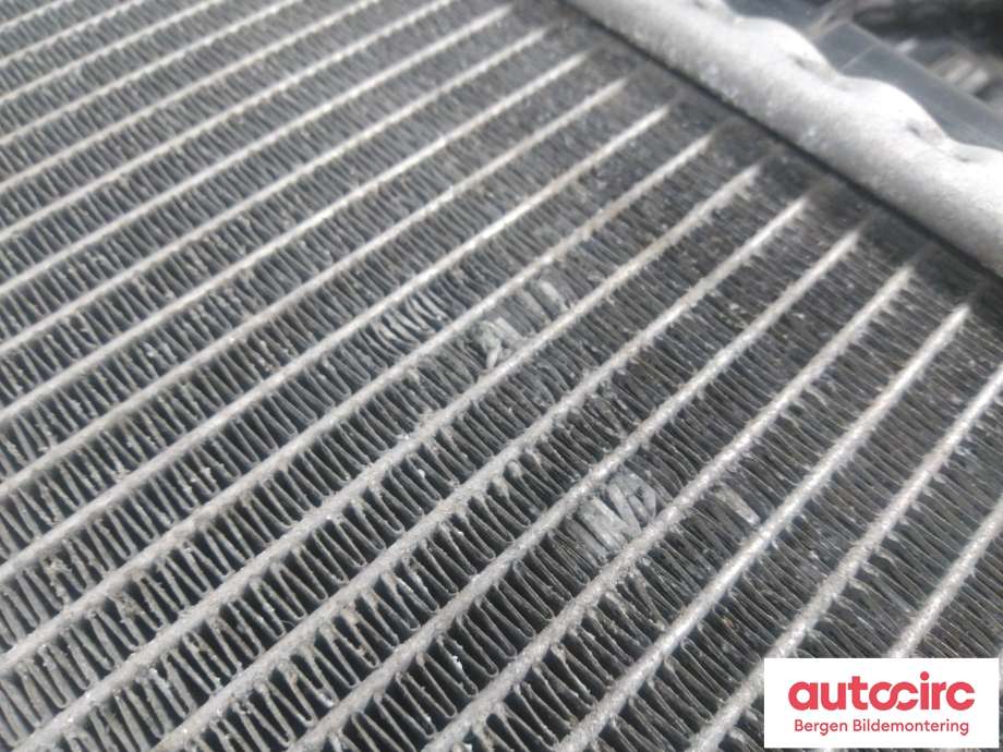 Radiator (automat gir) til Mercedes CLA 2013-2019 (C117) (C117) (MERCEDES|A 246 500 13 03|)