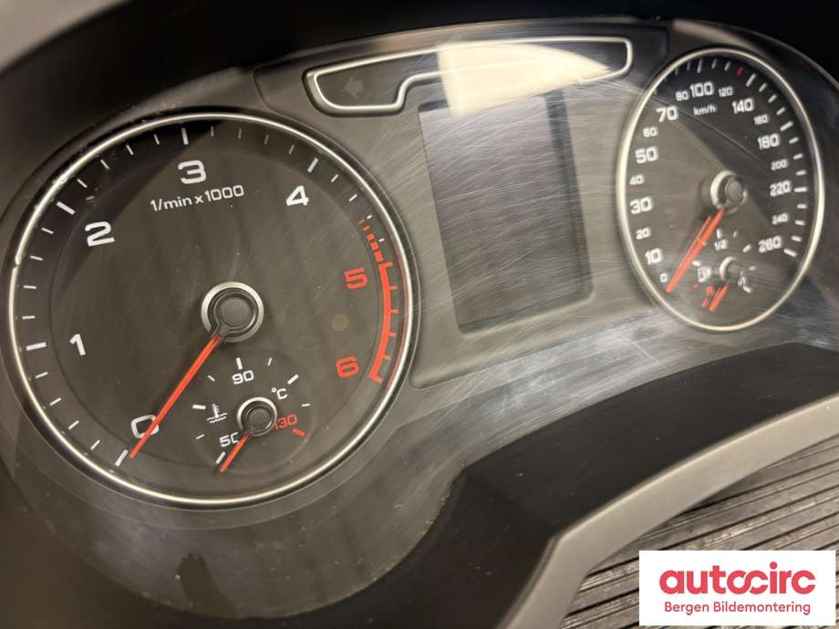 Speedometer til Audi Q3 2011-2014 (Type I, Fase 1)  (AUDI|8U0 920 940 C|)