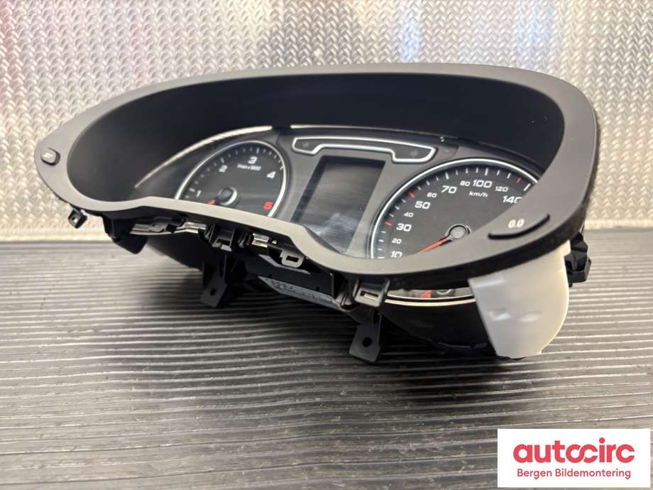 Speedometer til Audi Q3 2011-2014 (Type I, Fase 1)  (AUDI|8U0 920 940 C|)