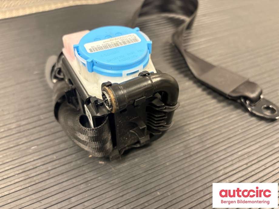 Sikkerhetsbelte foran høyre til Audi Q3 2011-2014 (Type I, Fase 1)  (AUDI|8U0 857 706 A|)