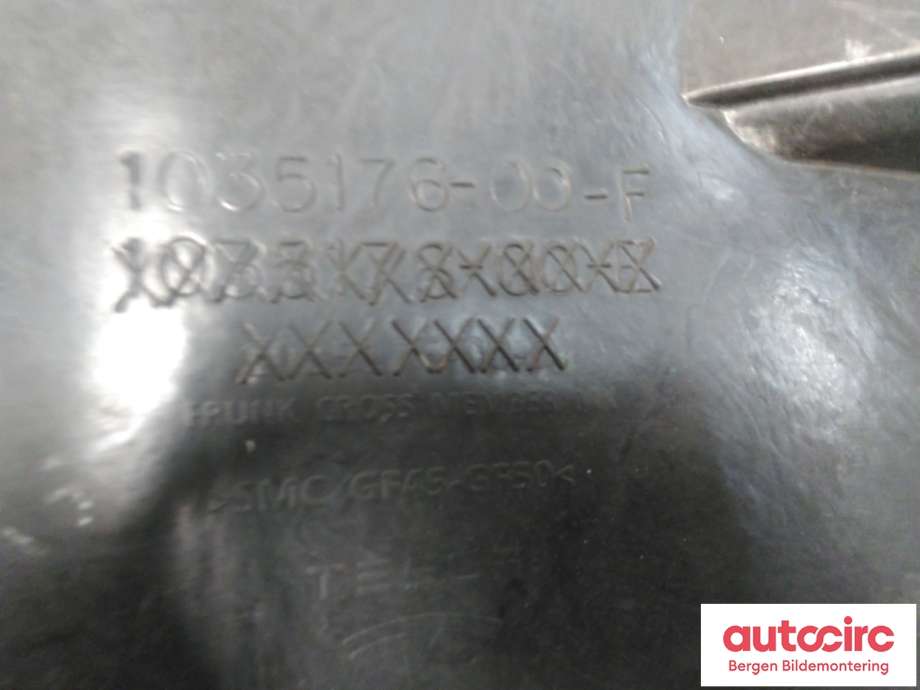 Frontplate til Tesla Model X 2016-->>  (TESLA|1033011-00-D|)