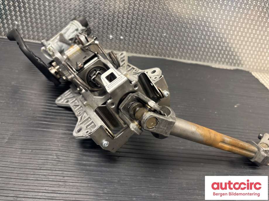 Rattaksel til Audi Q3 2011-2014 (Type I, Fase 1)  (AUDI|5N1 419 502 M|5N1 419 502 D|)