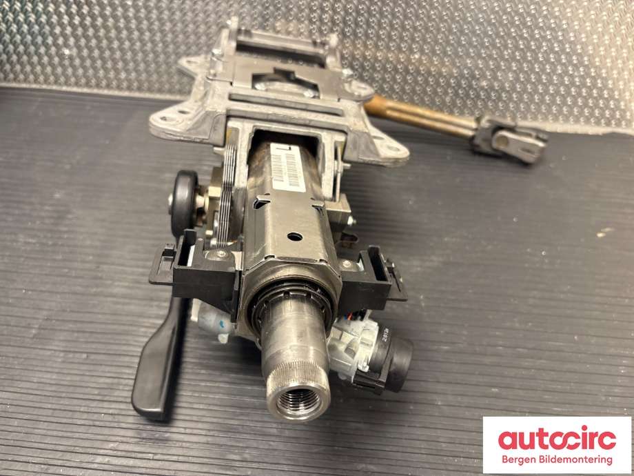 Rattaksel til Audi Q3 2011-2014 (Type I, Fase 1)  (AUDI|5N1 419 502 M|5N1 419 502 D|)