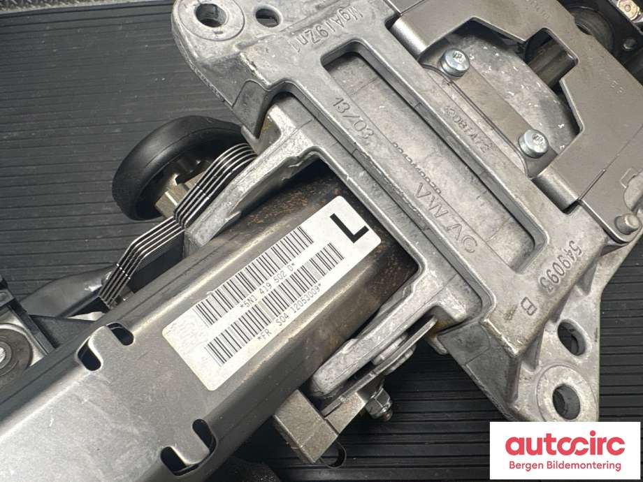 Rattaksel til Audi Q3 2011-2014 (Type I, Fase 1)  (AUDI|5N1 419 502 M|5N1 419 502 D|)