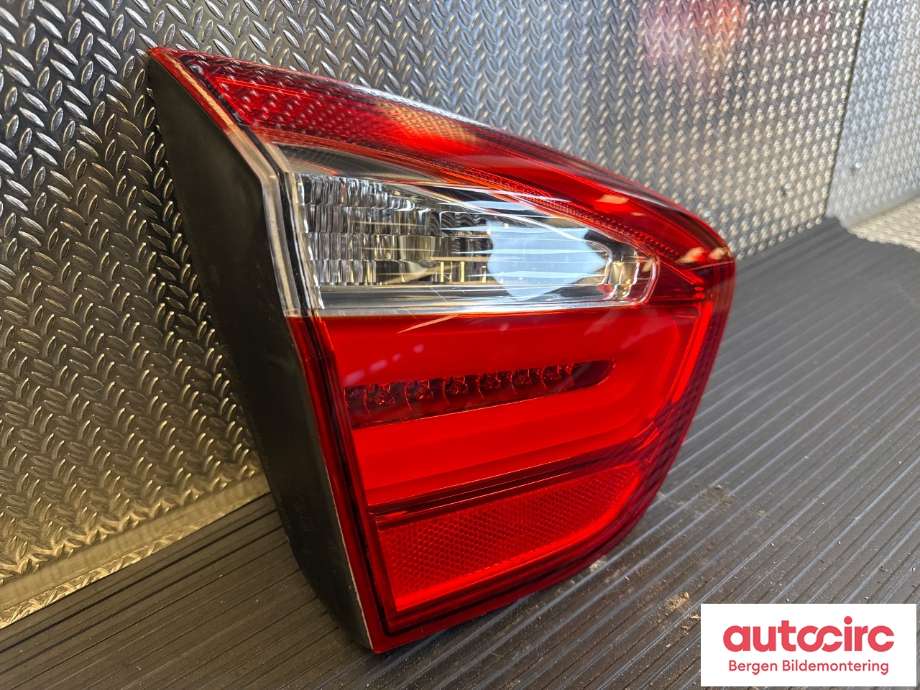 Baklykt venstre indre til Kia Rio 2011-2017 Type III  (KIA|92403 1W260|)