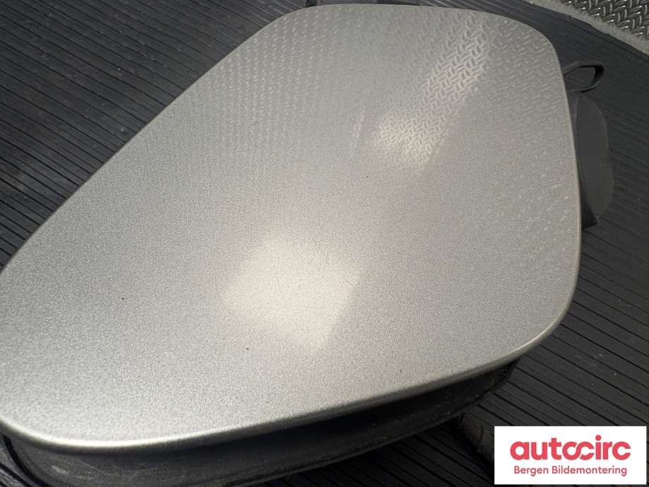 Batterilader inntak/luke til VW e-Golf 2017-2020 (Fase 2)  (VOLKSWAGEN|5G0 809 909|)