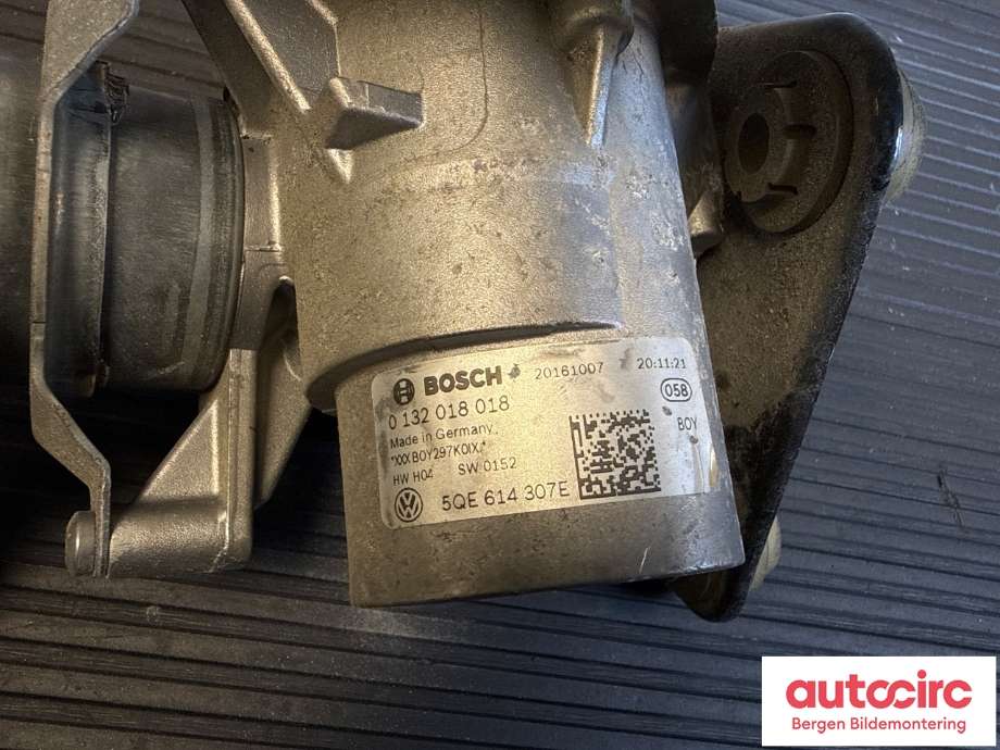 Bremsefordeler til VW e-Golf 2014-2017 (Fase 1)  (VOLKSWAGEN|5QE 614 307 H|5QE 614 307 E|)