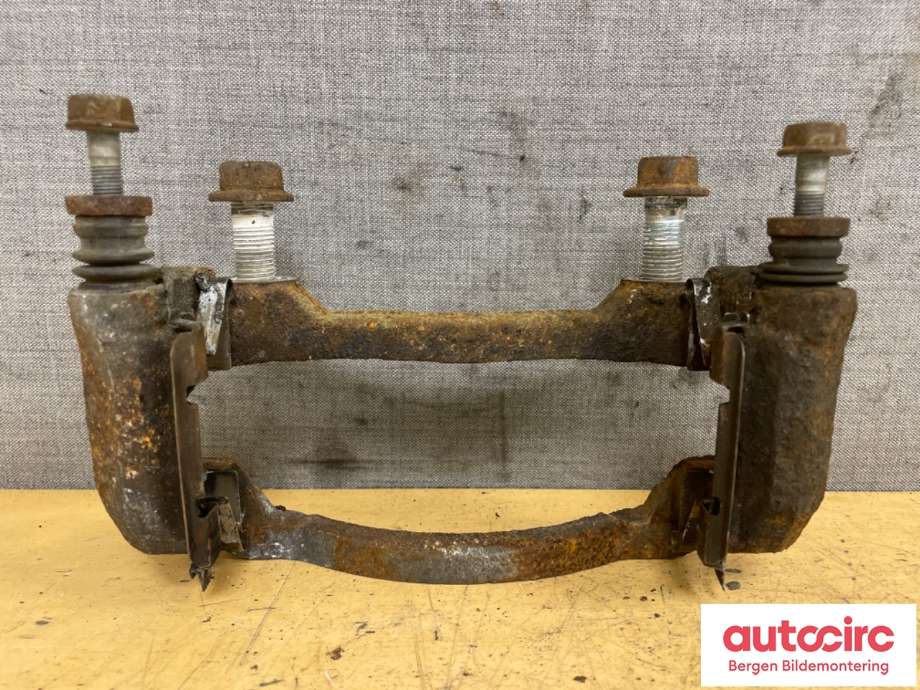 Bremsecaliper brakett til Nissan Leaf 2018-->> (Type II) (NISSAN|410015TA0A|)