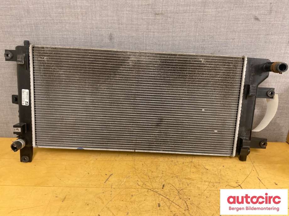 Radiator (automat gir) til Nissan Leaf 2018-->> (Type II)  (NISSAN|214105SH0A|)
