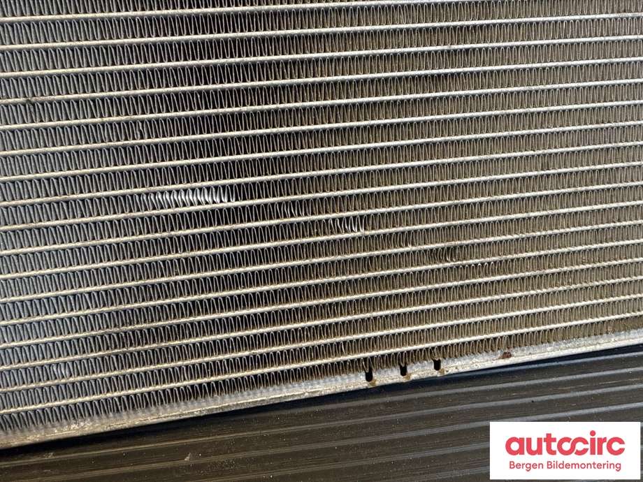 Radiator (automat gir) til Škoda Superb 2008-2015 (Type II)  (SKODA|1K0 121 251 AB|1K0 121 251 DM|)