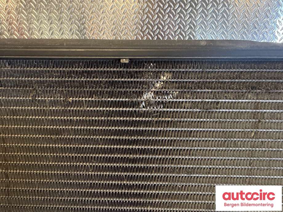 Radiator (automat gir) til Škoda Superb 2008-2015 (Type II)  (SKODA|1K0 121 251 AB|1K0 121 251 DM|)