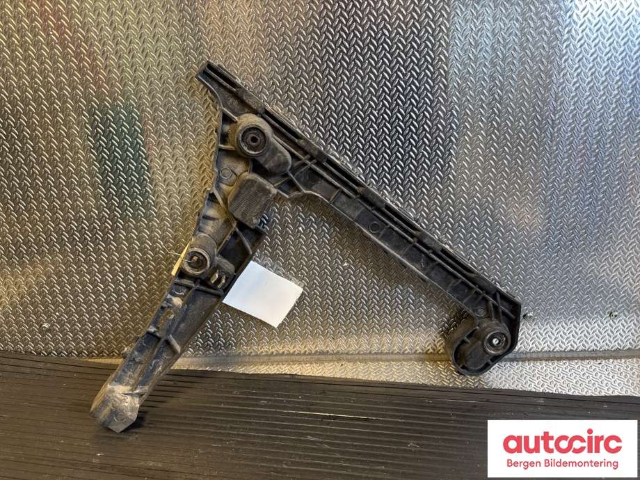 Diverse deler til Audi A4 2015-2019 (Type V, Fase 1) (B9) (B9) (AUDI|8W5 807 454|)