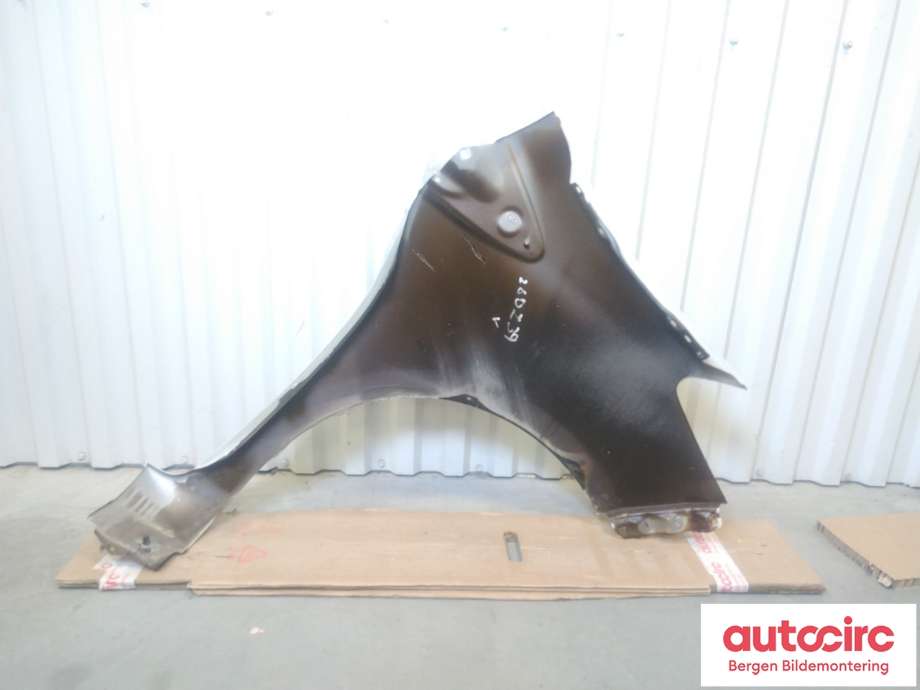 Skjerm venstre foran til Toyota Yaris 2014-2020 (Type III, Fase 2)  (TOYOTA|5381252360|)