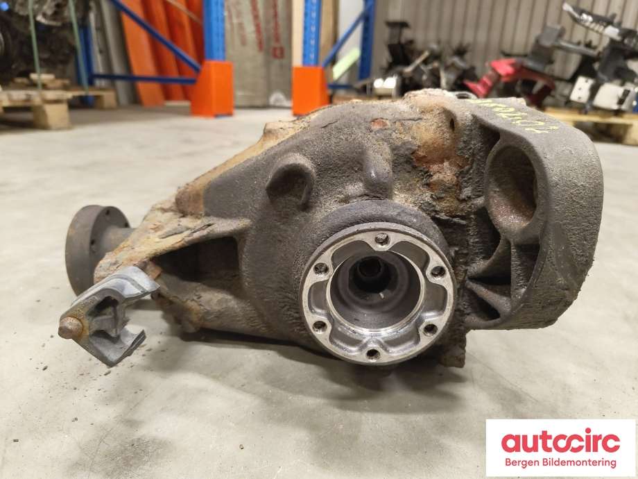 Kardang klokke bak til BMW 5-Serie 2003-2010 (E60/E61) (E60/E61) (BMW|33 10 7 560 592|)