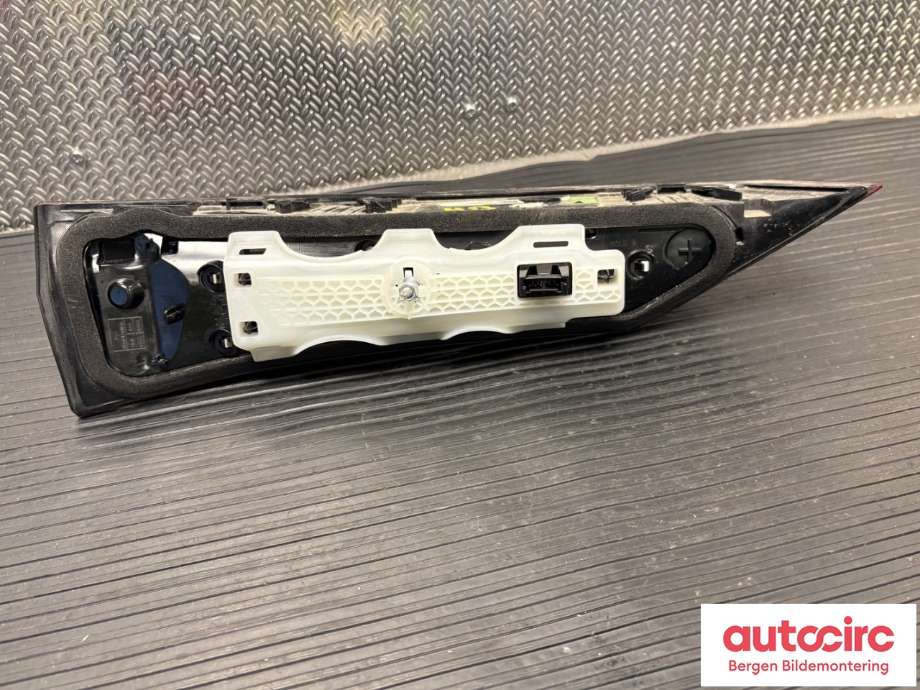 Baklykt høyre indre til BMW iX 2021-->> (I20) (I20) (BMW|63 21 9 465 356|)