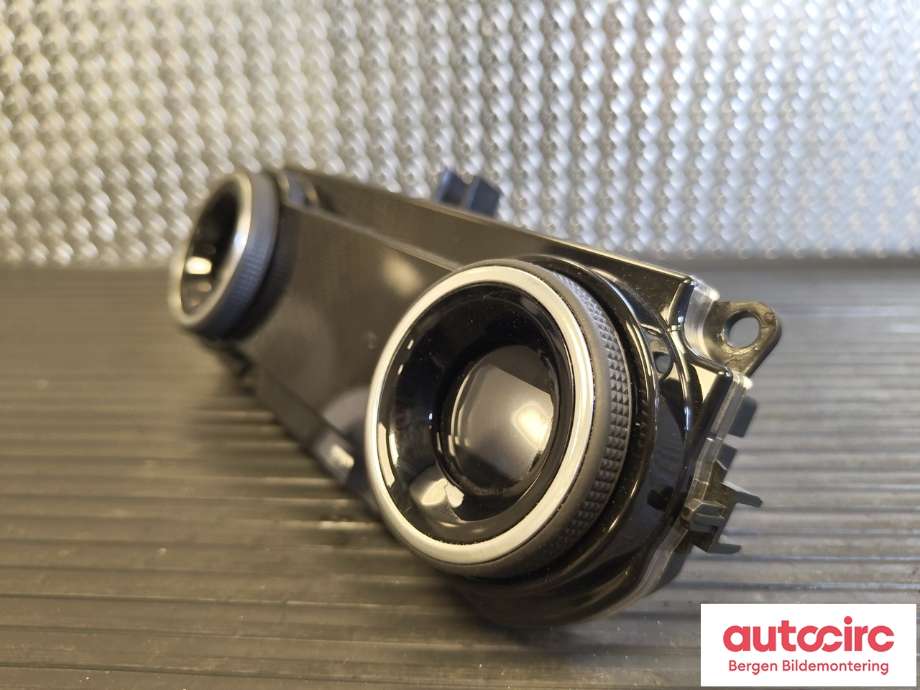 Varmeapparat betjening til Land Rover Range Rover 2013-->> (Type IV)  (LAND-ROVER|LR098574|JK5218D687BF|)