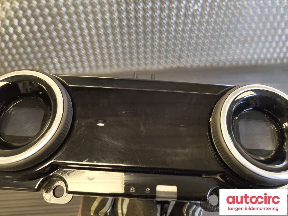 Varmeapparat betjening til Land Rover Range Rover 2013-->> (Type IV)  (LAND-ROVER|LR098574|JK5218D687BF|)