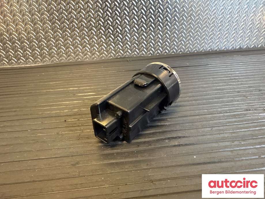 Bryter start/stopp til Toyota Yaris 2014-2020 (Type III, Fase 2)  (TOYOTA|8961102111|8961102110|)