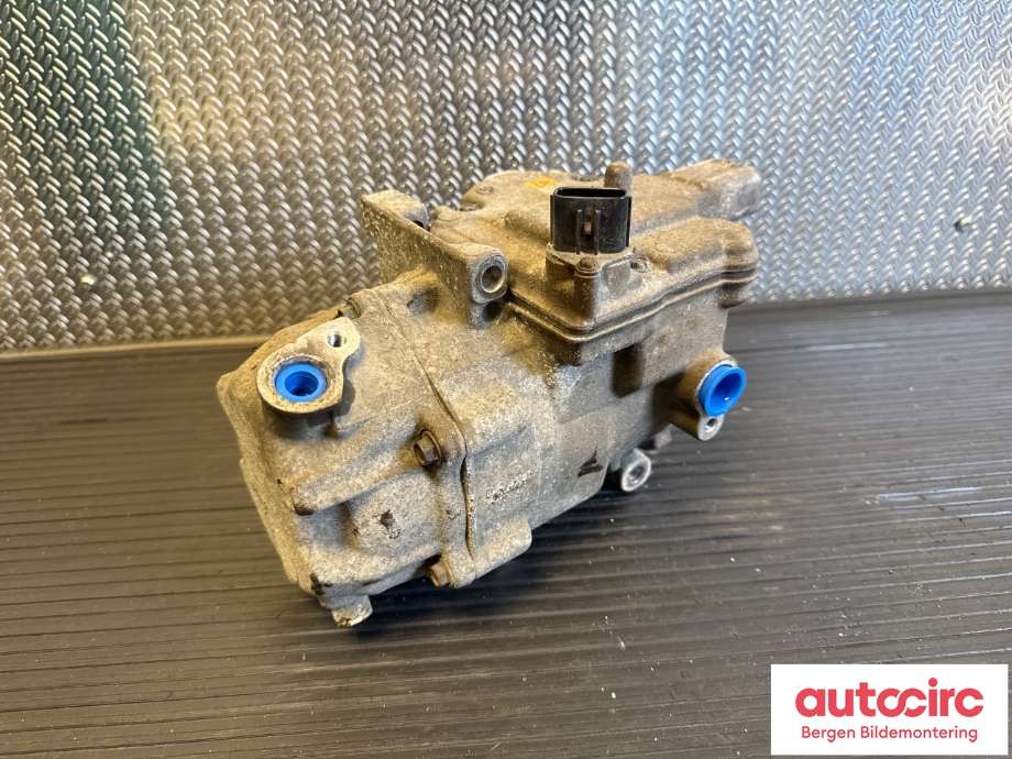 Aircondition kompressor til Toyota Yaris 2014-2020 (Type III, Fase 2)  (TOYOTA|8837052012|)