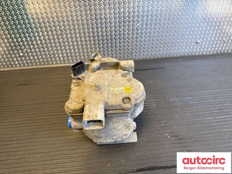 Aircondition kompressor til Toyota Yaris 2014-2020 (Type III, Fase 2)  (TOYOTA|8837052012|)