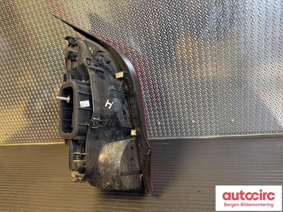 Baklykt høyre til VW E-Up 2013-2019  (VOLKSWAGEN|1S0 945 096 G|)