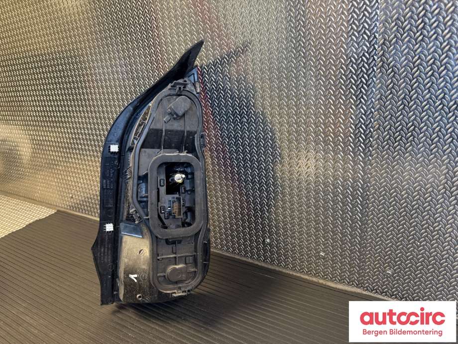 Baklykt venstre til VW E-Up 2013-2019  (VOLKSWAGEN|1S0 945 095 G|)