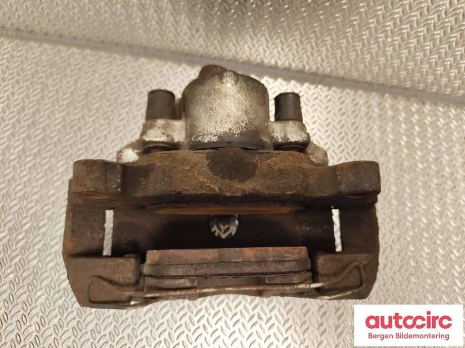 Bremsecaliper venstre foran til VW Caddy 2010-2015 (Type III, Fase 2) (VOLKSWAGEN|1K0 615 123 E|)