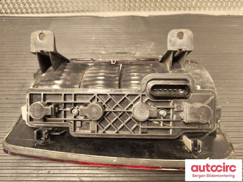Baklykt høyre til VW Caddy 2010-2015 (Type III, Fase 2)  (VOLKSWAGEN|2K5 945 096 K|2K5 945 096 Q|)