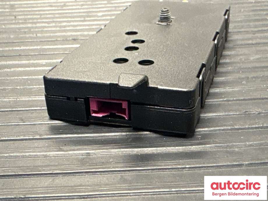 Antenne forsterker til BMW iX 2021-->> (I20) (I20) (BMW|65 20 5 A4F F06|)