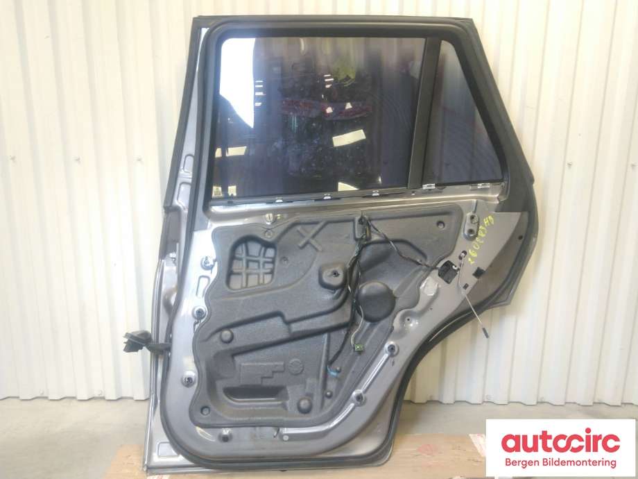 Dør høyre bak til BMW X5 2007-2013 (E70) (E70) (BMW|41 52 7 261 482|)