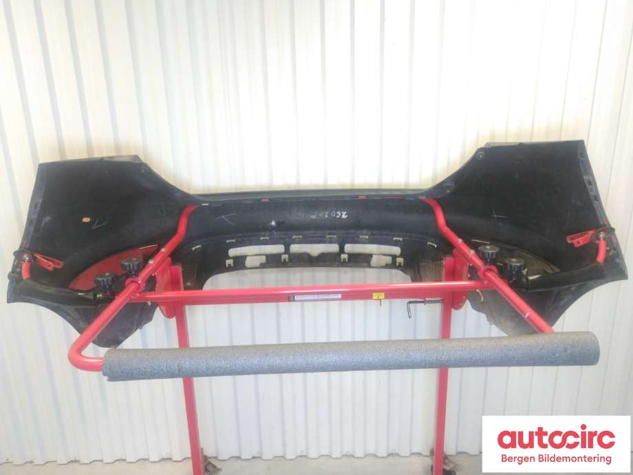 Støtfanger bak til Ford Fiesta 2008-2012 (Type VI, Fase 1)  (FORD|1730685|8A61-17906-AFXWAA|)