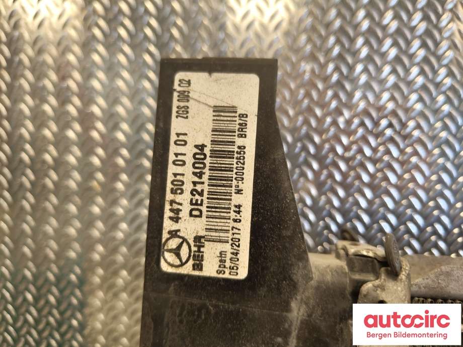 Radiator (manuell gir) til Mercedes Vito 2014-->> (W447) (W447) (MERCEDES|A 447 501 01 01|)