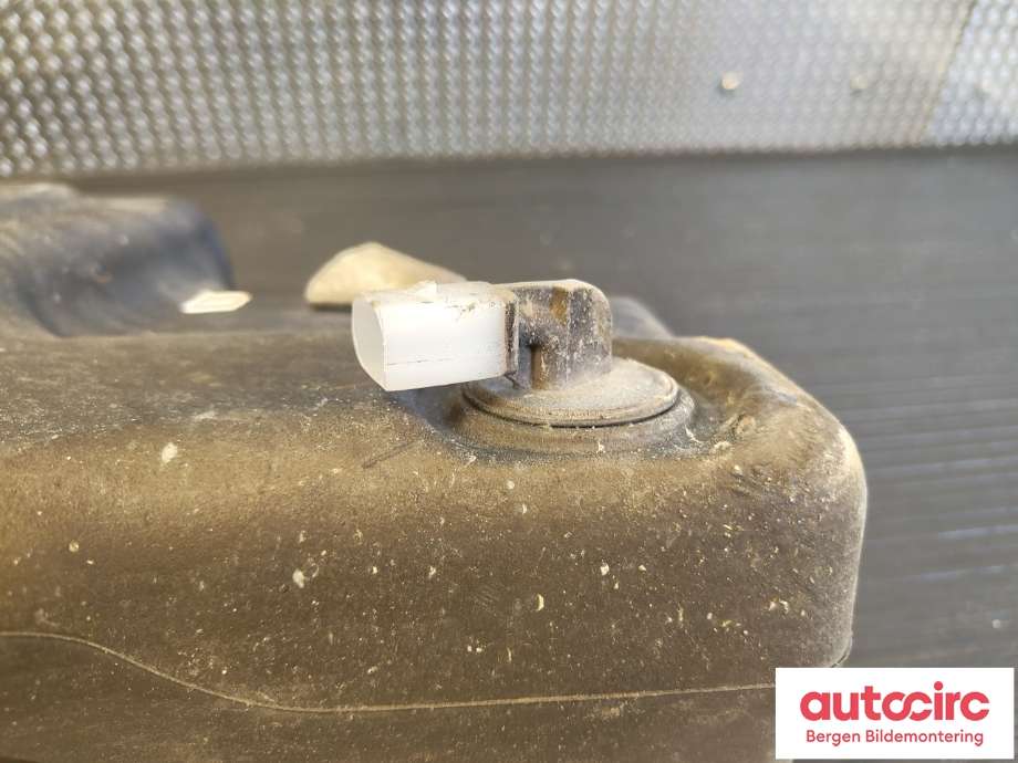 Spylertank til Mercedes Vito 2014-->> (W447) (W447) (MERCEDES|A 000 869 02 00|)
