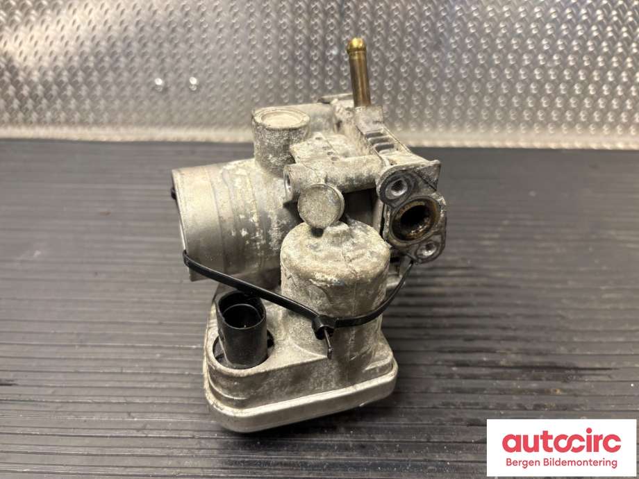 Spjeldhus til Audi A2 2000-2005  (AUDI|036 133 062 L|036 133 255 E|)