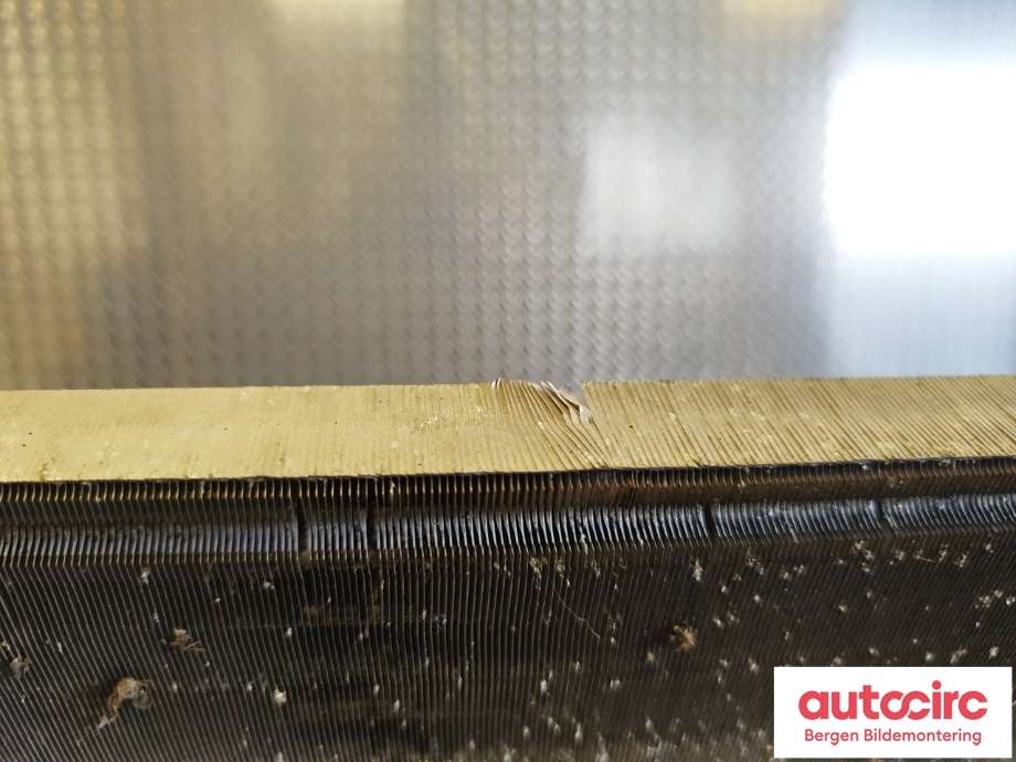 Radiator (automat gir) til Mercedes Citan 2021-->> (W420) (W420) (MERCEDES|A 420 500 13 00|)