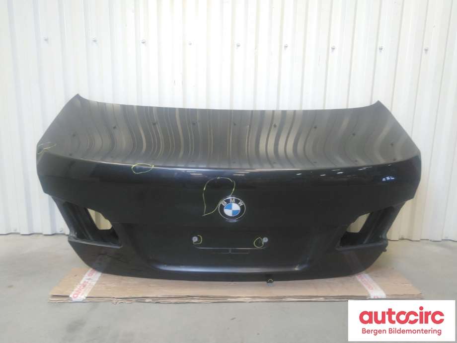 Bakluke sedan til BMW 5-Serie 2010-2017 (F10/F11) (F10/F11) (BMW|41 62 7 240 552|)