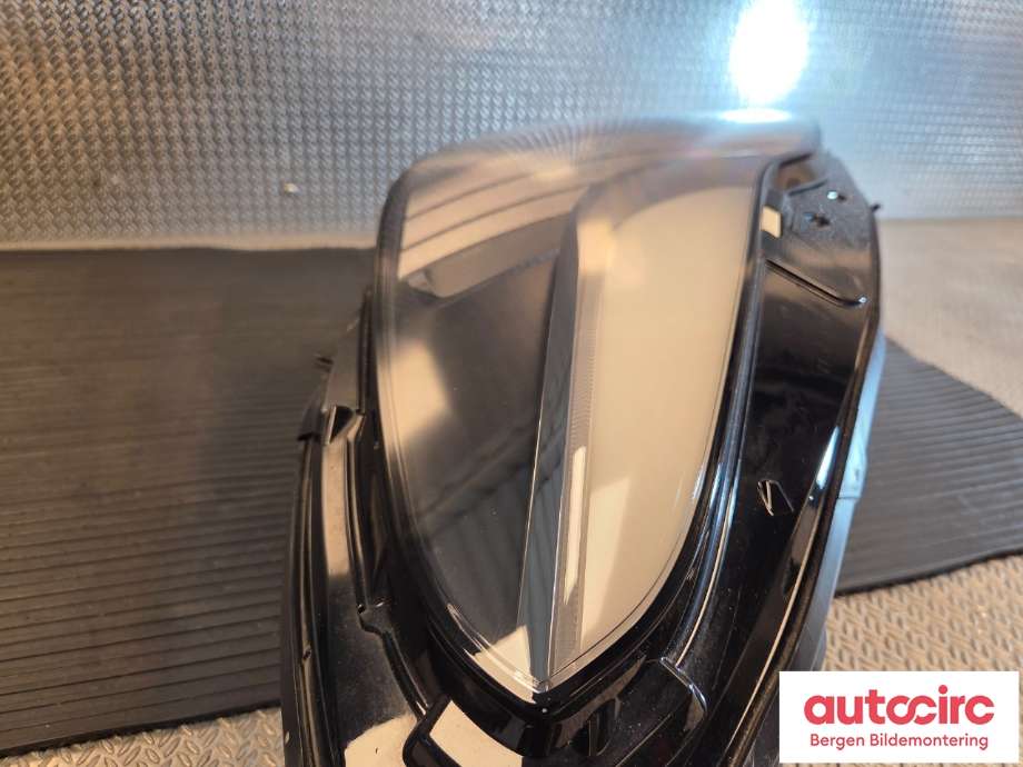 Frontlykt venstre halogen til Tesla Model 3 2018-2023 (Fase 1)  (TESLA|1514952-00-C|)