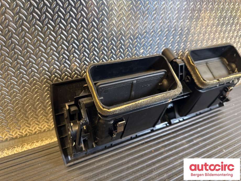 Dashbord friskluftdyse til BMW X3 2007-2010 (Fase 2) (E83) (E83) (BMW|64 22 3 415 965|)