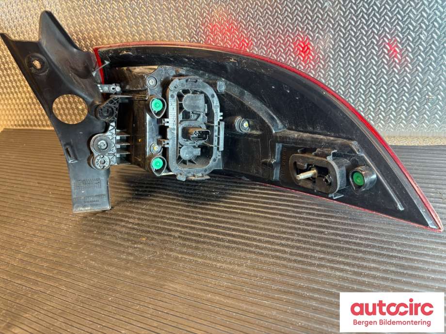 Baklykt venstre til Renault Clio 2012-2016 (Type IV, Fase 1) (RENAULT|265551445R|)