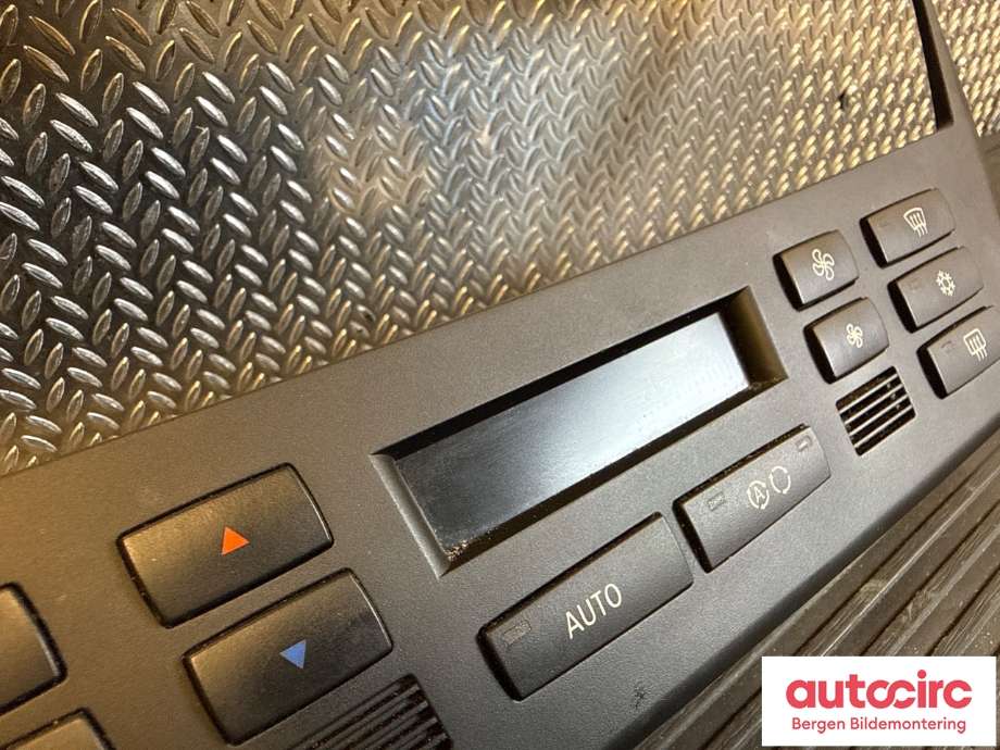 Varmeapparat betjening til BMW X3 2007-2010 (Fase 2) (E83) (E83) (BMW|64 11 3 443 981|)