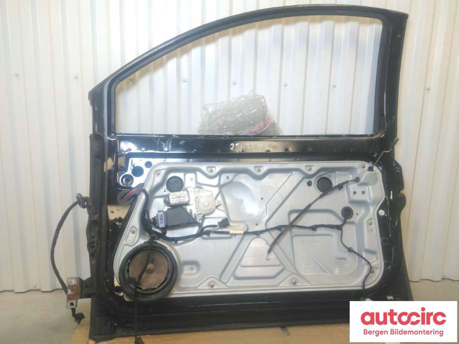 Dør høyre 2dørs til VW Beetle 1998-2010 (Type I)  (VOLKSWAGEN|1C0 831 052 F|)